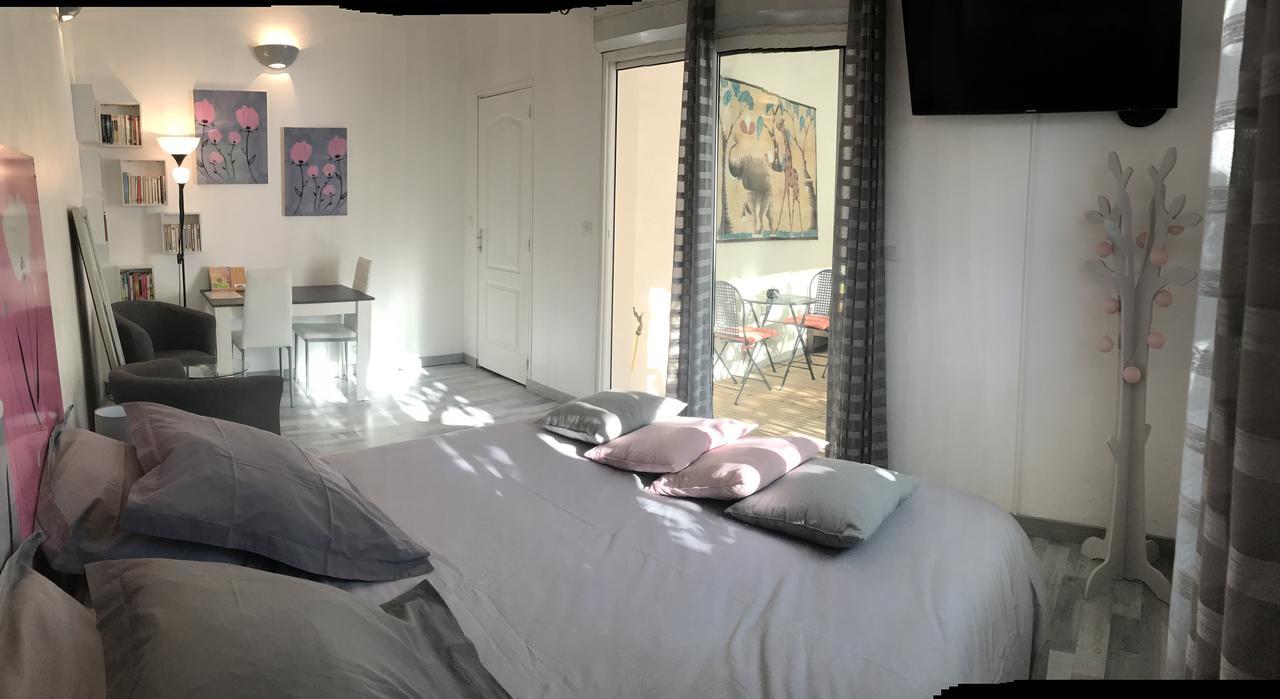 Chambre D'Hotes Les Macarons De Tata Sainte-Eulalie  Экстерьер фото